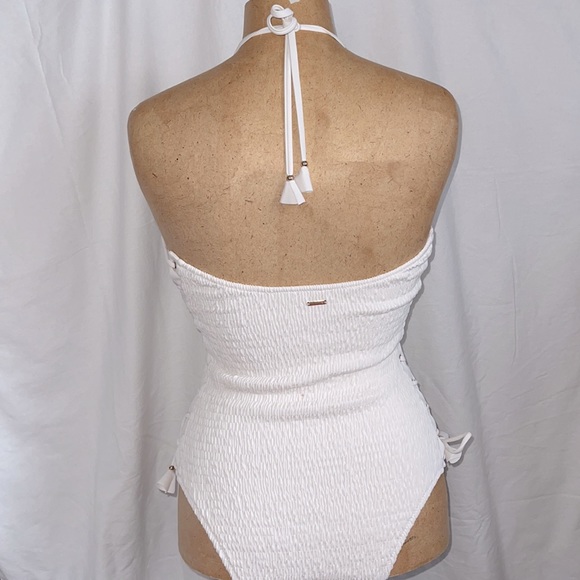 VICTORIA SECRET ruched bathing suit - Picture 6 of 9